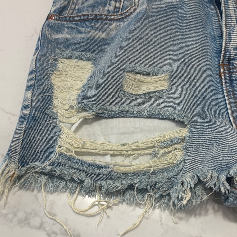 Signature8 Light Blue Frayed Hem Jean Shorts 100%cotton - Picture 12 of 16
